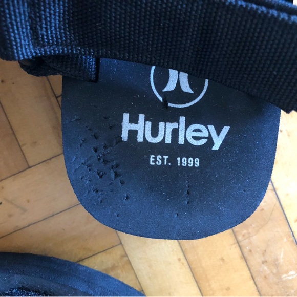 Hurley strappy sandals. Teva style - Picture 6 of 8
